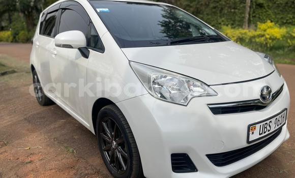 Nunua Ilio tumika Toyota Ractis Nyeupe Gari ndani ya Kampala nchini Uganda Nunua Ilio tumika Toyota Ractis Nyeupe Gari ndani ya Kampala nchini Uganda