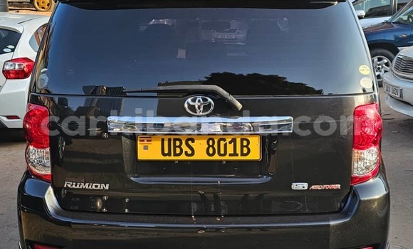 Nunua Ilio tumika Toyota Corolla Rumion Nyeusi Gari ndani ya Kampala nchini Uganda Nunua Ilio tumika Toyota Corolla Rumion Nyeusi Gari ndani ya Kampala nchini Uganda