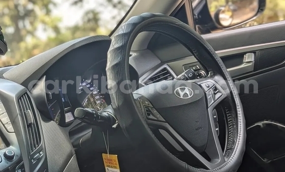 Nunua Ilio tumika Hyundai Veloster Nyeusi Gari ndani ya Kampala nchini Uganda Nunua Ilio tumika Hyundai Veloster Nyeusi Gari ndani ya Kampala nchini Uganda