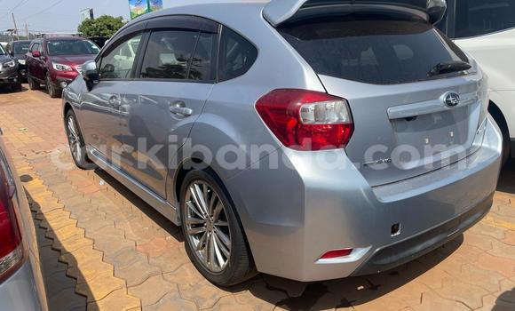 Gura Yakoze Subaru Impreza Silver Imodoka i Kampala mu Uganda Gura Yakoze Subaru Impreza Silver Imodoka i Kampala mu Uganda