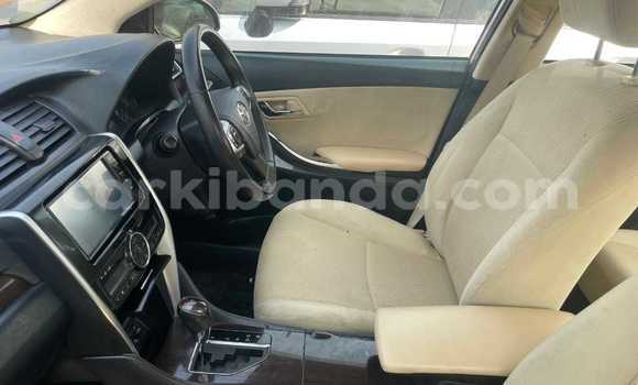 Gura Yakoze Toyota Premio Silver Imodoka i Kampala mu Uganda Gura Yakoze Toyota Premio Silver Imodoka i Kampala mu Uganda