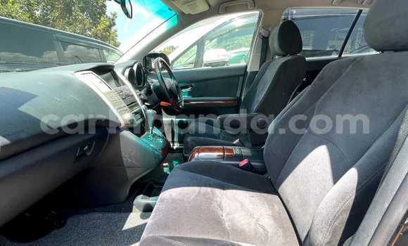 Gura Yakoze Toyota Harrier Black Imodoka i Kampala mu Uganda Gura Yakoze Toyota Harrier Black Imodoka i Kampala mu Uganda