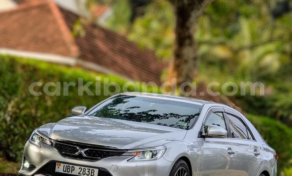 Gura Yakoze Toyota Mark X Silver Imodoka i Kampala mu Uganda Gura Yakoze Toyota Mark X Silver Imodoka i Kampala mu Uganda