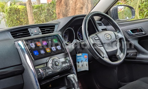 Nunua Ilio tumika Toyota Mark X Fedha Gari ndani ya Kampala nchini Uganda Nunua Ilio tumika Toyota Mark X Fedha Gari ndani ya Kampala nchini Uganda
