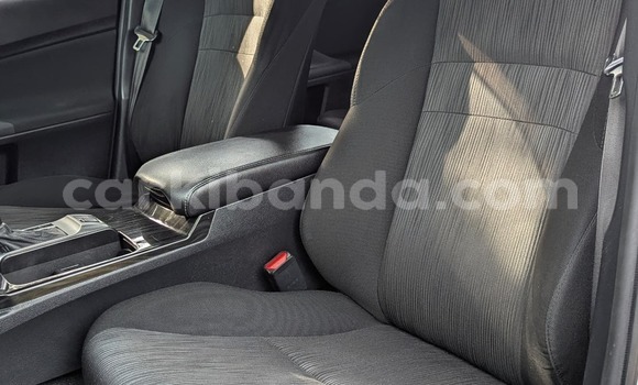 Nunua Ilio tumika Toyota Mark X Fedha Gari ndani ya Kampala nchini Uganda Nunua Ilio tumika Toyota Mark X Fedha Gari ndani ya Kampala nchini Uganda