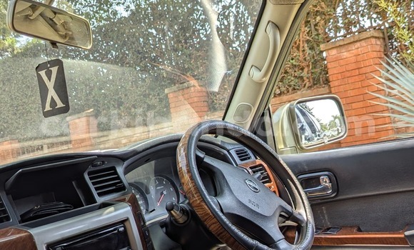 Nunua Ilio tumika Nissan Patrol Nyingine Gari ndani ya Kampala nchini Uganda Nunua Ilio tumika Nissan Patrol Nyingine Gari ndani ya Kampala nchini Uganda