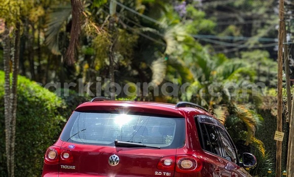 Nunua Ilio tumika Volkswagen Tiguan Nyingine Gari ndani ya Kampala nchini Uganda Nunua Ilio tumika Volkswagen Tiguan Nyingine Gari ndani ya Kampala nchini Uganda