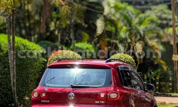 Nunua Ilio tumika Volkswagen Tiguan Nyingine Gari ndani ya Kampala nchini Uganda Nunua Ilio tumika Volkswagen Tiguan Nyingine Gari ndani ya Kampala nchini Uganda
