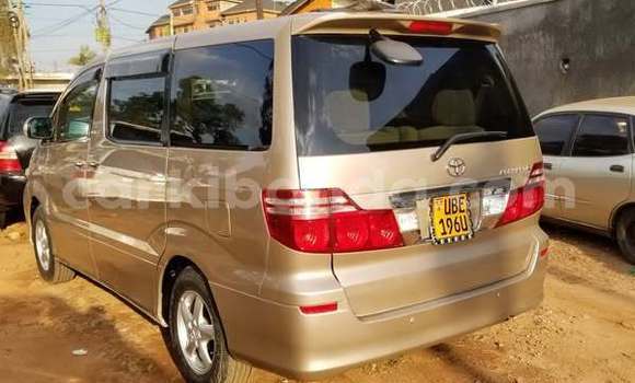 Gura Yakoze Toyota Alphard Other Imodoka i Kampala mu Uganda Gura Yakoze Toyota Alphard Other Imodoka i Kampala mu Uganda