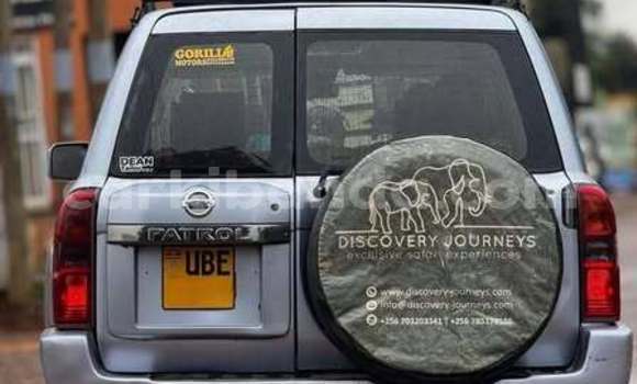 Nunua Ilio tumika Nissan Patrol Nyingine Gari ndani ya Kampala nchini Uganda Nunua Ilio tumika Nissan Patrol Nyingine Gari ndani ya Kampala nchini Uganda