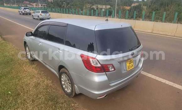 Nunua Ilio tumika Subaru Exiga Nyingine Gari ndani ya Kampala nchini Uganda Nunua Ilio tumika Subaru Exiga Nyingine Gari ndani ya Kampala nchini Uganda