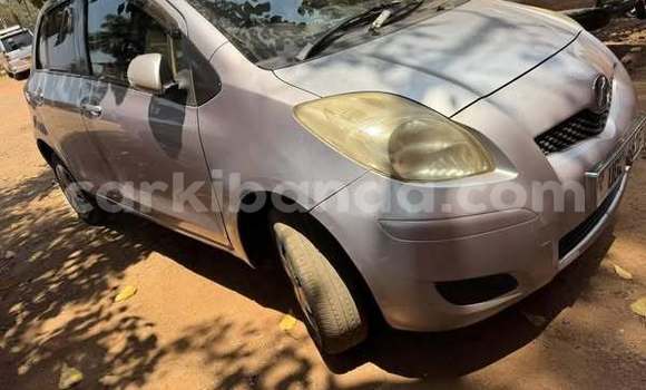 Nunua Ilio tumika Toyota Vitz Nyingine Gari ndani ya Kampala nchini Uganda Nunua Ilio tumika Toyota Vitz Nyingine Gari ndani ya Kampala nchini Uganda