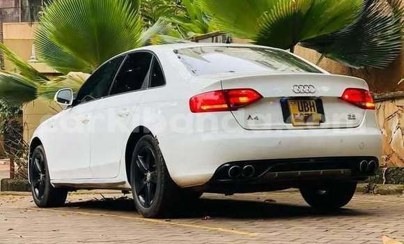 Nunua Ilio tumika Audi A7 Nyeupe Gari ndani ya Kampala nchini Uganda Nunua Ilio tumika Audi A7 Nyeupe Gari ndani ya Kampala nchini Uganda