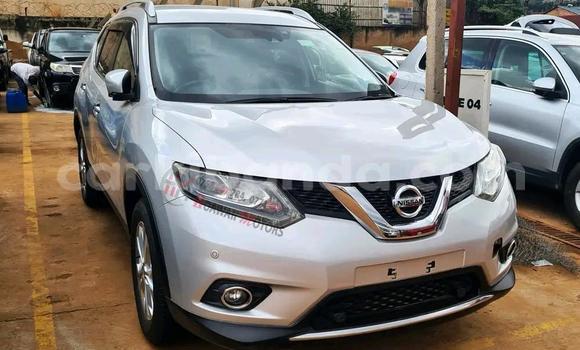 Acheter Occasion Voiture Nissan X–Trail Gris à Kampala, Ouganda