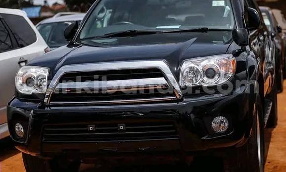 Nunua Ilio tumika Toyota Surf Nyeusi Gari ndani ya Kampala nchini Uganda Nunua Ilio tumika Toyota Surf Nyeusi Gari ndani ya Kampala nchini Uganda