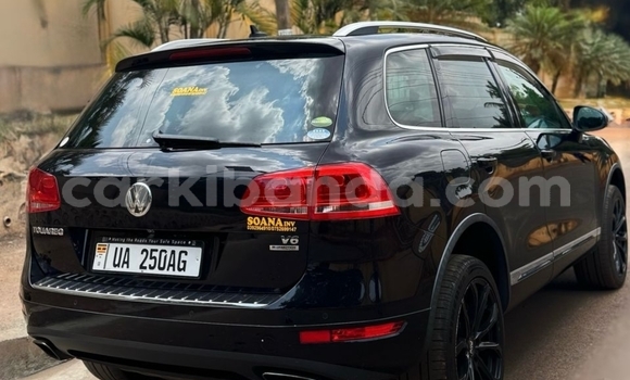 Nunua Ilio tumika Volkswagen Touareg Nyeusi Gari ndani ya Kampala nchini Uganda Nunua Ilio tumika Volkswagen Touareg Nyeusi Gari ndani ya Kampala nchini Uganda