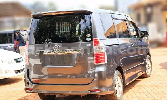 Buy Used Toyota Noah Beige Car in Kampala in Uganda Buy Used Toyota Noah Beige Car in Kampala in Uganda