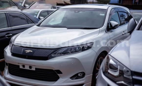 Buy Used Toyota Harrier White Car in Kampala in Uganda Buy Used Toyota Harrier White Car in Kampala in Uganda