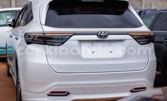 Buy Used Toyota Harrier White Car in Kampala in Uganda Buy Used Toyota Harrier White Car in Kampala in Uganda