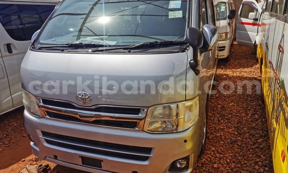 Nunua Imported Bronto Fora Fedha Gari ndani ya Kampala nchini Uganda Nunua Imported Bronto Fora Fedha Gari ndani ya Kampala nchini Uganda