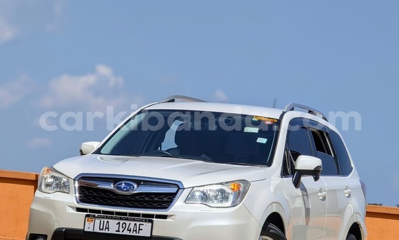 Nunua Ilio tumika Subaru XT Nyeupe Gari ndani ya Kampala nchini Uganda