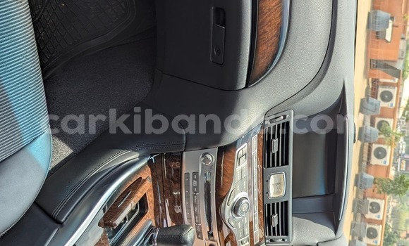 Nunua Ilio tumika Nissan Fuga Nyeusi Gari ndani ya Kampala nchini Uganda Nunua Ilio tumika Nissan Fuga Nyeusi Gari ndani ya Kampala nchini Uganda