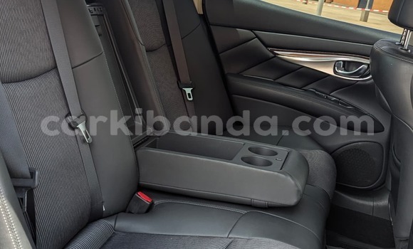 Nunua Ilio tumika Nissan Fuga Nyeusi Gari ndani ya Kampala nchini Uganda Nunua Ilio tumika Nissan Fuga Nyeusi Gari ndani ya Kampala nchini Uganda