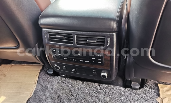 Buy New Toyota Land Cruiser White Car in Kampala in Uganda Buy New Toyota Land Cruiser White Car in Kampala in Uganda