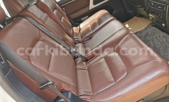 Buy New Toyota Land Cruiser White Car in Kampala in Uganda Buy New Toyota Land Cruiser White Car in Kampala in Uganda