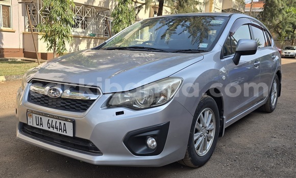 Nunua Mpya Subaru Impreza Fedha Gari ndani ya Kampala nchini Uganda Nunua Mpya Subaru Impreza Fedha Gari ndani ya Kampala nchini Uganda