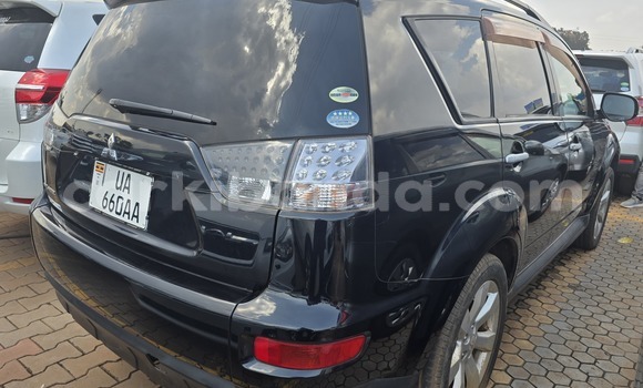 Acheter Neuf Voiture Mitsubishi Outlander Noir à Kampala, Ouganda Acheter Neuf Voiture Mitsubishi Outlander Noir à Kampala, Ouganda