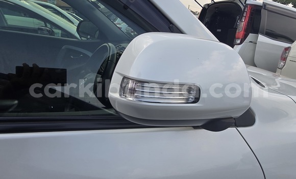 Buy New Toyota Vanguard White Car in Kampala in Uganda Buy New Toyota Vanguard White Car in Kampala in Uganda