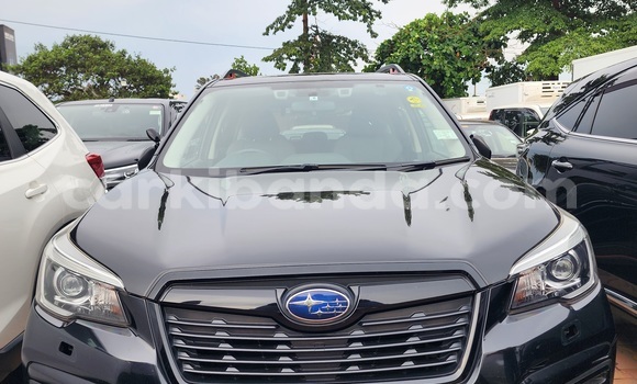 Nunua Ilio tumika Subaru Forester Nyeusi Gari ndani ya Kampala nchini Uganda