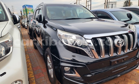 Gura Yakoze Toyota Land Cruiser Prado Black Imodoka i Kampala mu Uganda Gura Yakoze Toyota Land Cruiser Prado Black Imodoka i Kampala mu Uganda