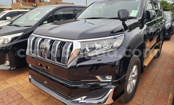 Gura Yakoze Toyota Land Cruiser Prado Black Imodoka i Kampala mu Uganda Gura Yakoze Toyota Land Cruiser Prado Black Imodoka i Kampala mu Uganda