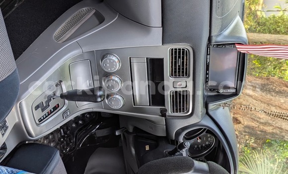 Nunua Ilio tumika Subaru Forester Nyeupe Gari ndani ya Kampala nchini Uganda Nunua Ilio tumika Subaru Forester Nyeupe Gari ndani ya Kampala nchini Uganda