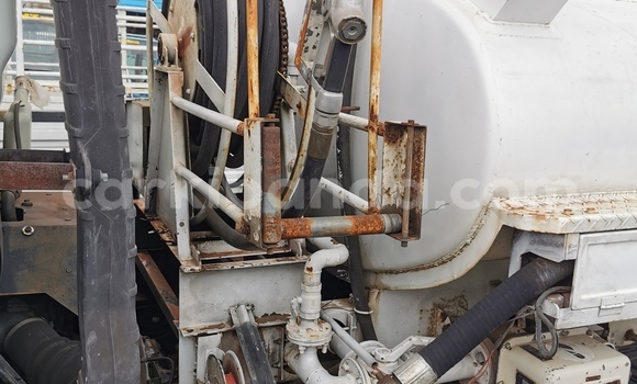 Buy Import Isuzu FTR 850 White Truck in Kampala in Uganda Buy Import Isuzu FTR 850 White Truck in Kampala in Uganda