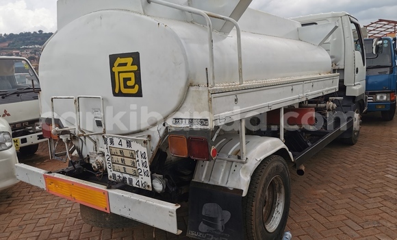 Buy Import Isuzu FTR 850 White Truck in Kampala in Uganda Buy Import Isuzu FTR 850 White Truck in Kampala in Uganda