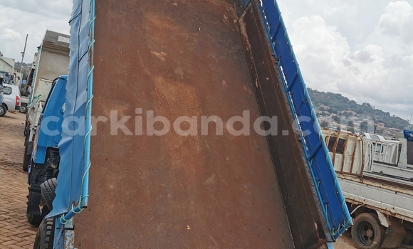 Buy Import Isuzu FTR 850 Blue Truck in Kampala in Uganda Buy Import Isuzu FTR 850 Blue Truck in Kampala in Uganda