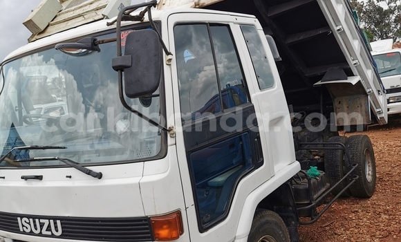 Gura Imported Isuzu FTR 850 White Ikamyo i Kampala mu Uganda Gura Imported Isuzu FTR 850 White Ikamyo i Kampala mu Uganda
