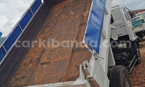 Buy Import Isuzu FTR 850 White Truck in Kampala in Uganda Buy Import Isuzu FTR 850 White Truck in Kampala in Uganda