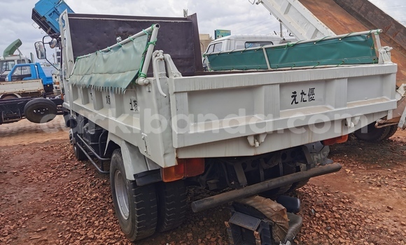Buy Import Isuzu FTR 850 White Truck in Kampala in Uganda Buy Import Isuzu FTR 850 White Truck in Kampala in Uganda