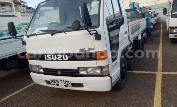 Nunua Imported Isuzu Adventure Fedha Gari ndani ya Kampala nchini Uganda Nunua Imported Isuzu Adventure Fedha Gari ndani ya Kampala nchini Uganda