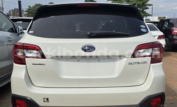 Acheter Neuf Voiture Subaru Outback Blanc à Kampala, Ouganda Acheter Neuf Voiture Subaru Outback Blanc à Kampala, Ouganda