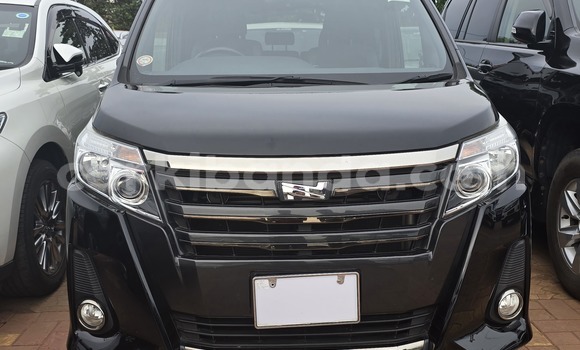 Nunua Mpya Toyota Noah Nyeusi Gari ndani ya Kampala nchini Uganda Nunua Mpya Toyota Noah Nyeusi Gari ndani ya Kampala nchini Uganda