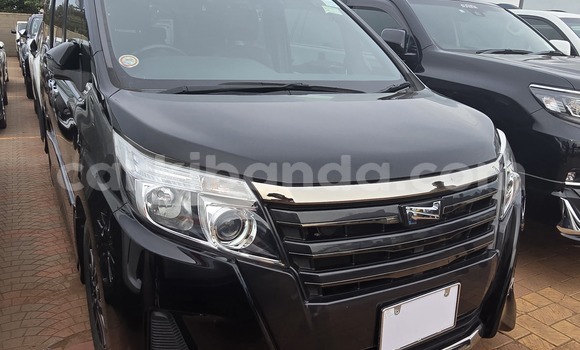 Nunua Mpya Toyota Noah Nyeusi Gari ndani ya Kampala nchini Uganda Nunua Mpya Toyota Noah Nyeusi Gari ndani ya Kampala nchini Uganda