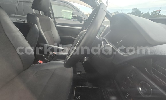 Nunua Mpya Toyota Noah Nyeusi Gari ndani ya Kampala nchini Uganda Nunua Mpya Toyota Noah Nyeusi Gari ndani ya Kampala nchini Uganda