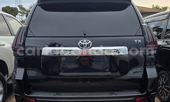 Acheter Neuf Voiture Toyota Land Cruiser Prado Noir à Kampala, Ouganda Acheter Neuf Voiture Toyota Land Cruiser Prado Noir à Kampala, Ouganda