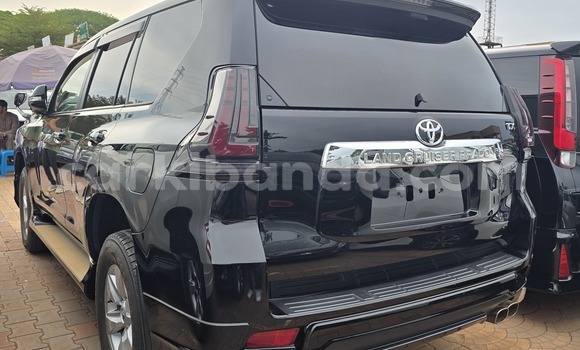 Acheter Neuf Voiture Toyota Land Cruiser Prado Noir à Kampala, Ouganda Acheter Neuf Voiture Toyota Land Cruiser Prado Noir à Kampala, Ouganda