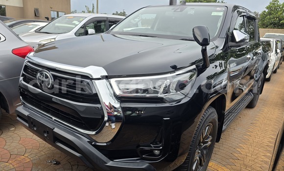 Buy New Toyota Hilux Black Car in Kampala in Uganda Buy New Toyota Hilux Black Car in Kampala in Uganda